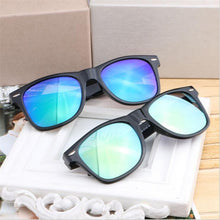 Popular Fashion Black Frame Sunglasses